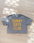 SUNNY DAYS CLUB Cropped Mineral Graphic Top