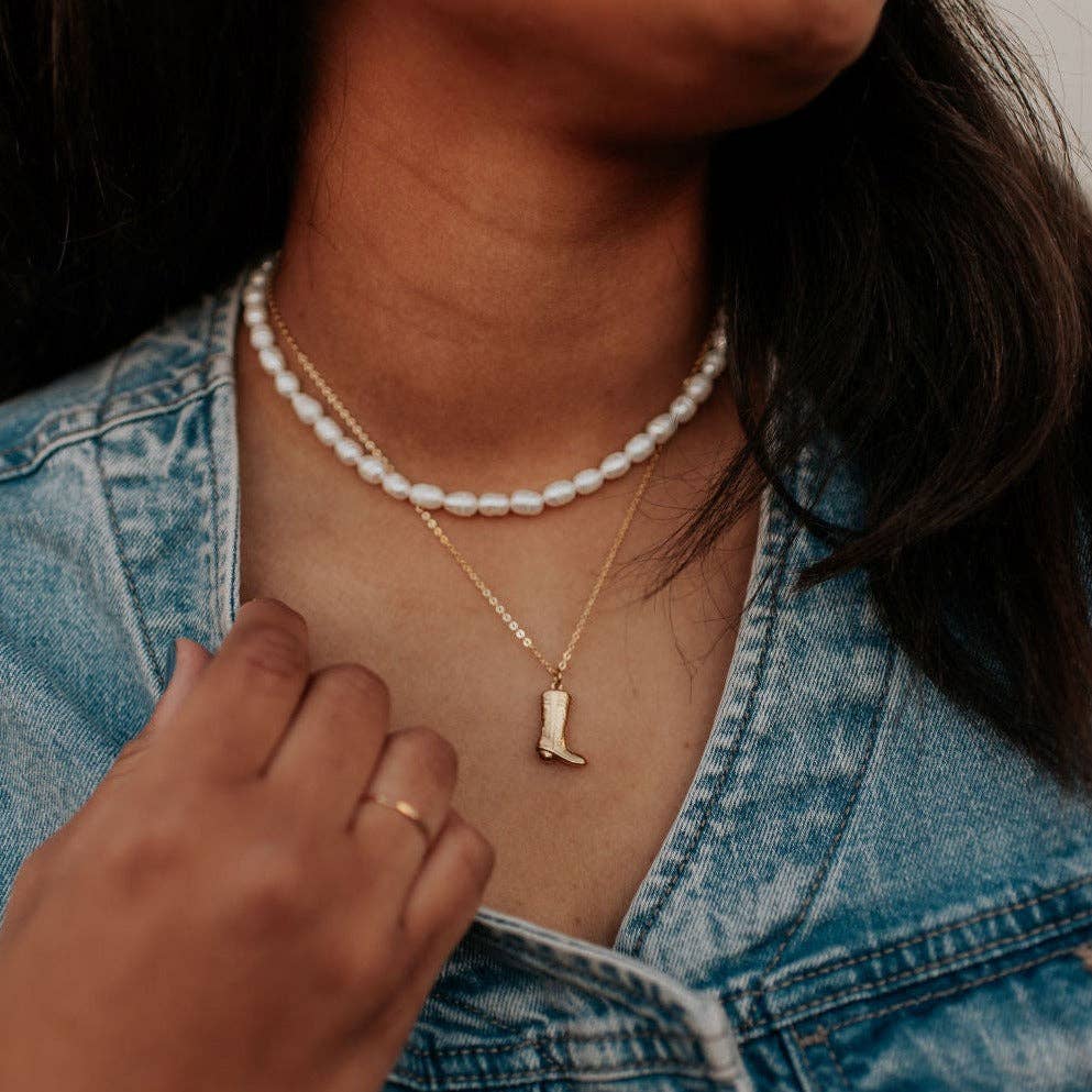 Dolly Boot Necklace: Gold