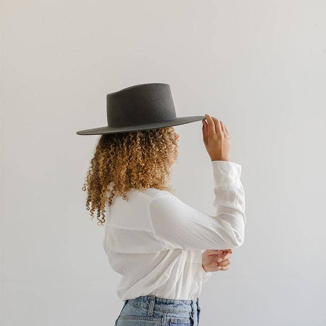 Dakota Triangle Crown - Gigi Pip