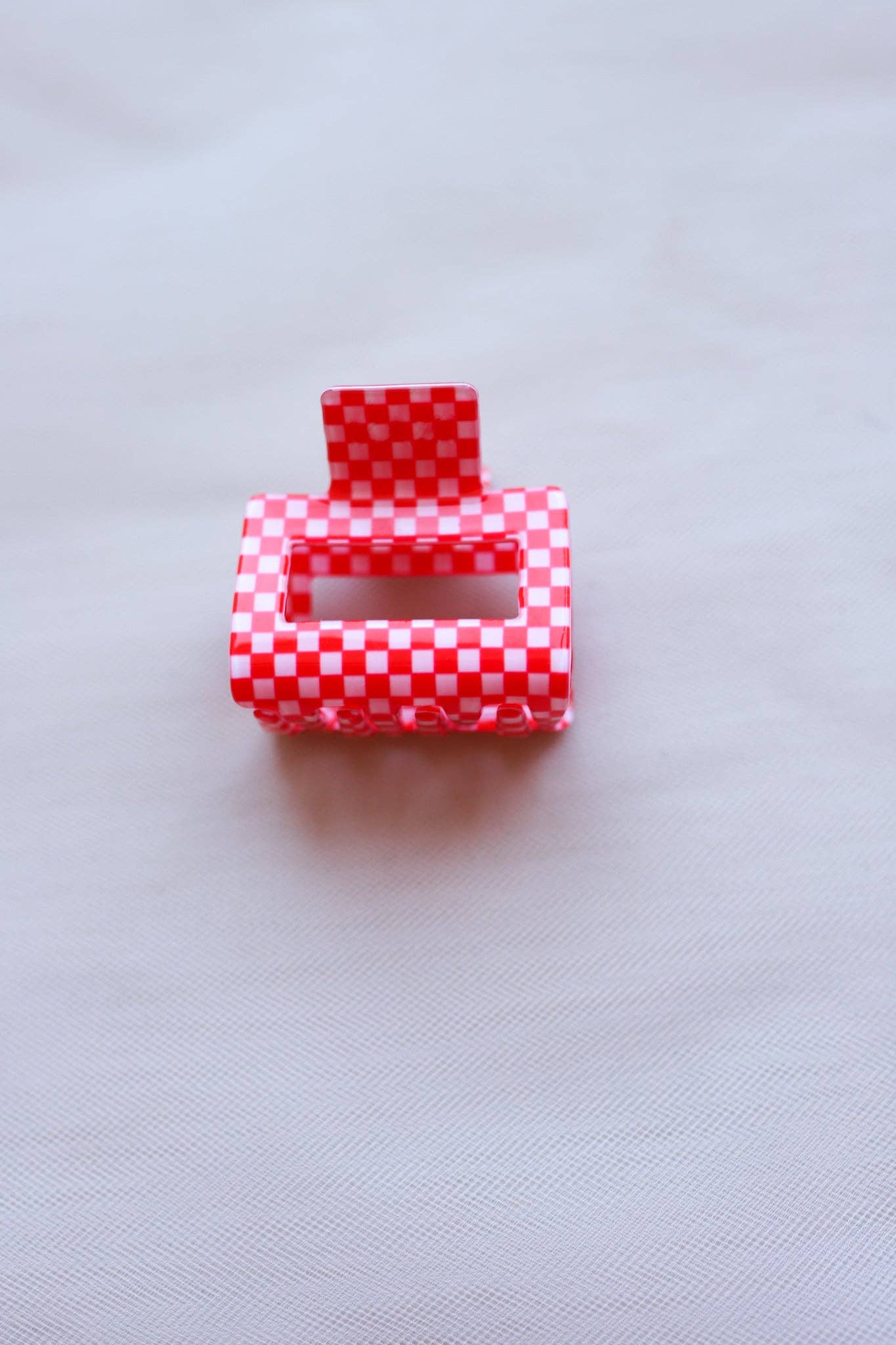 MINI CHECKERED SQUARE CLAWS