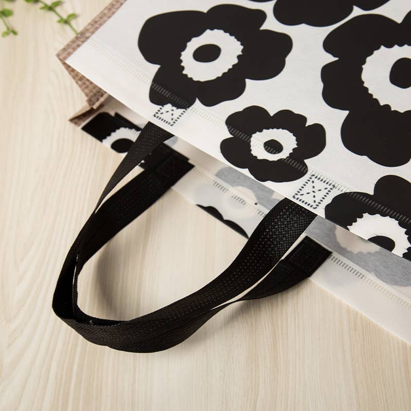 50pcs, 3 Sizes Classic Black Flower Non-woven Gift Bag