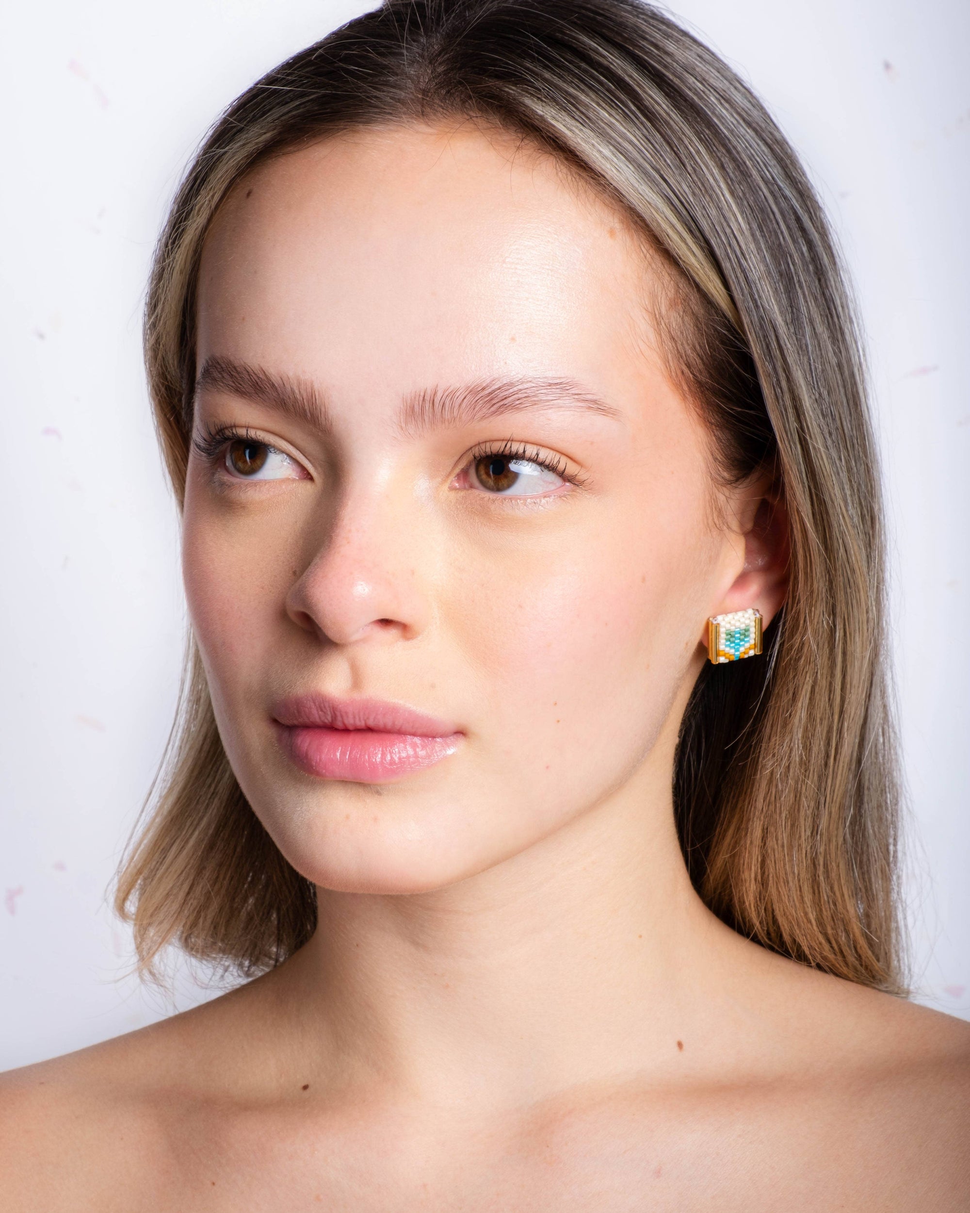 Beaded Handwoven Tulip Stud Pack (Cream/Tan)