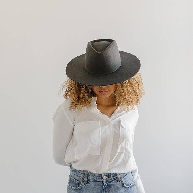 Dakota Triangle Crown - Gigi Pip