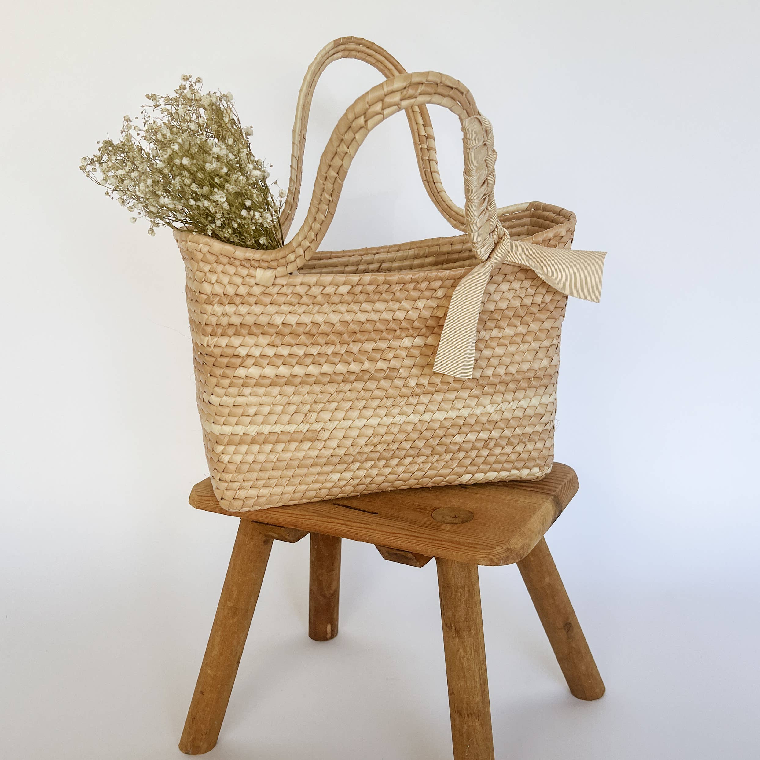 Meadow Bow Basket Bag