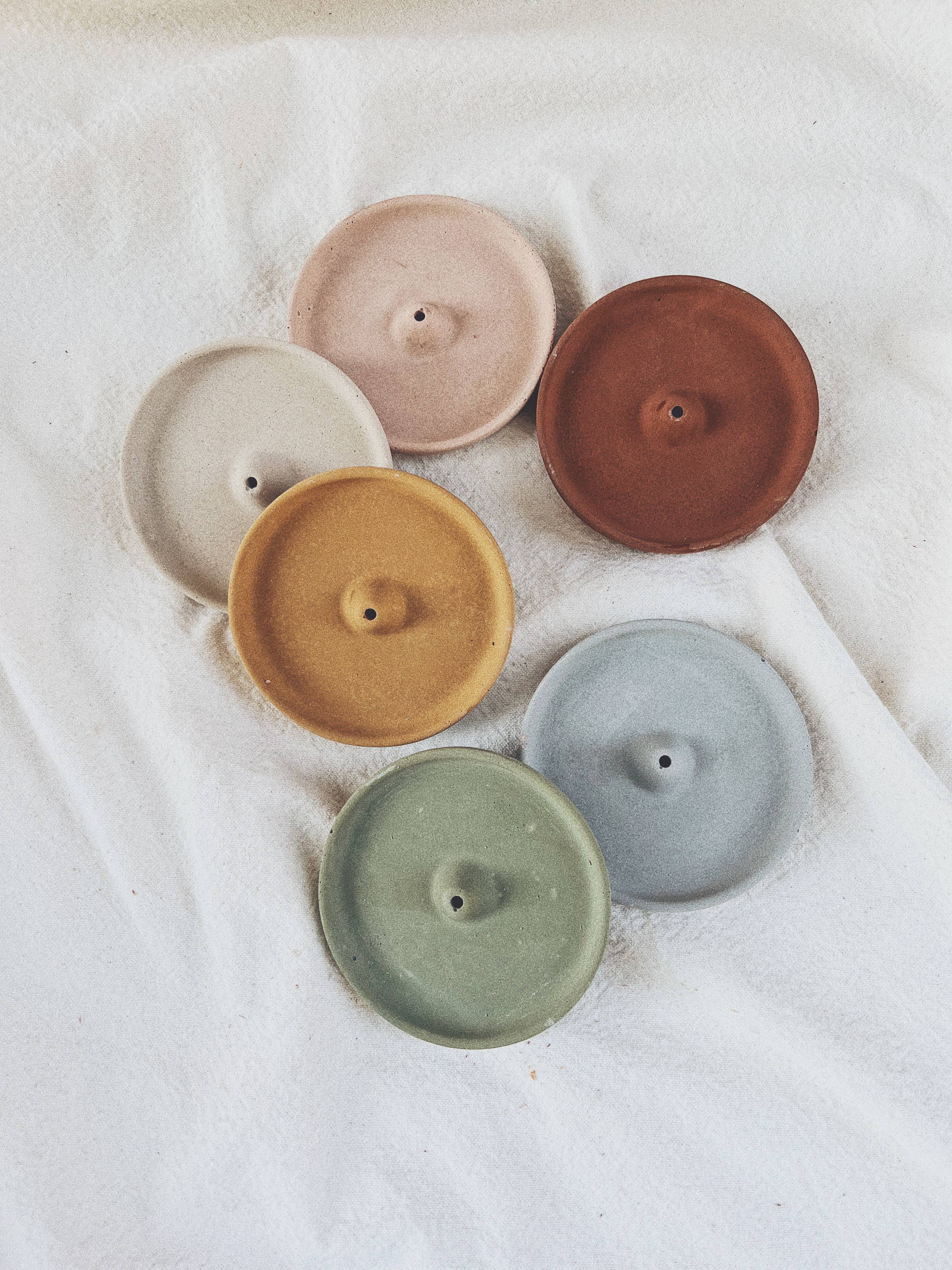 Simple incense holder: Terracotta