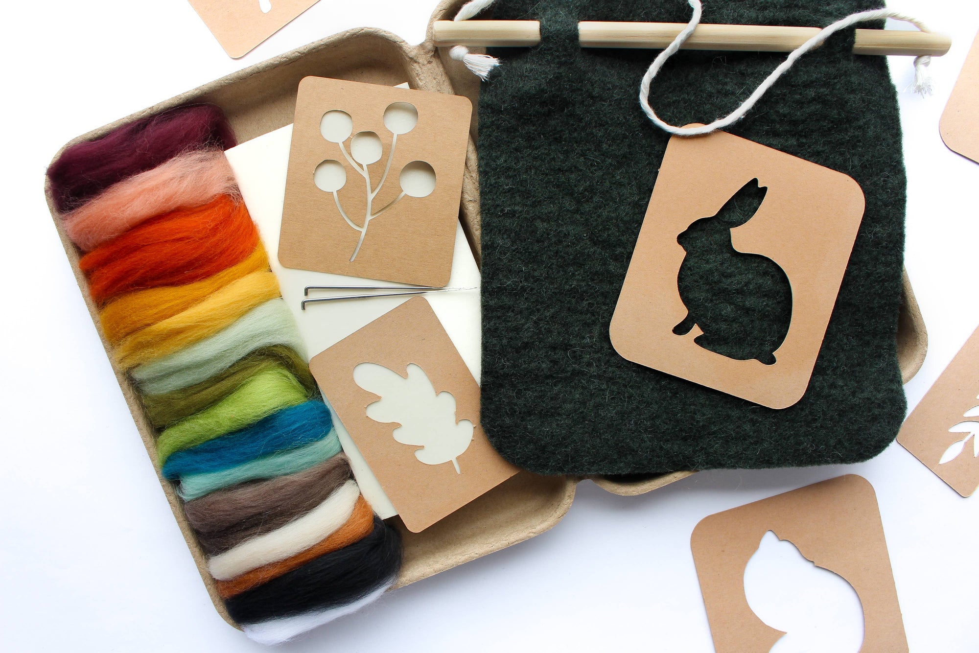 8"x8" Woodland Banner Felting Kit