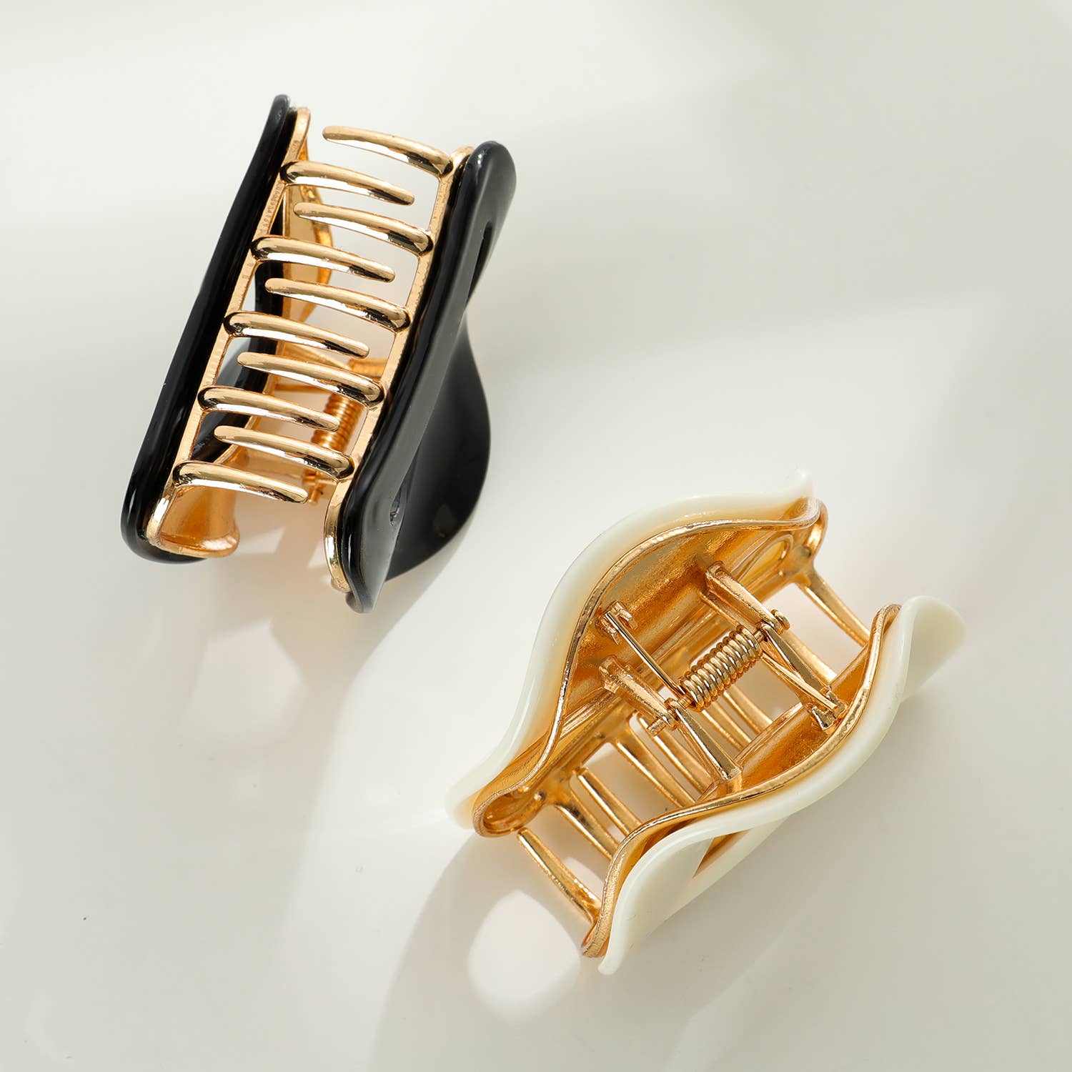 Nadia Claw Clip  | Medium Curved Metal Claw Clip