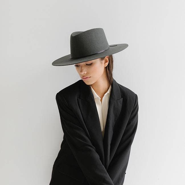 Dakota Triangle Crown - Gigi Pip