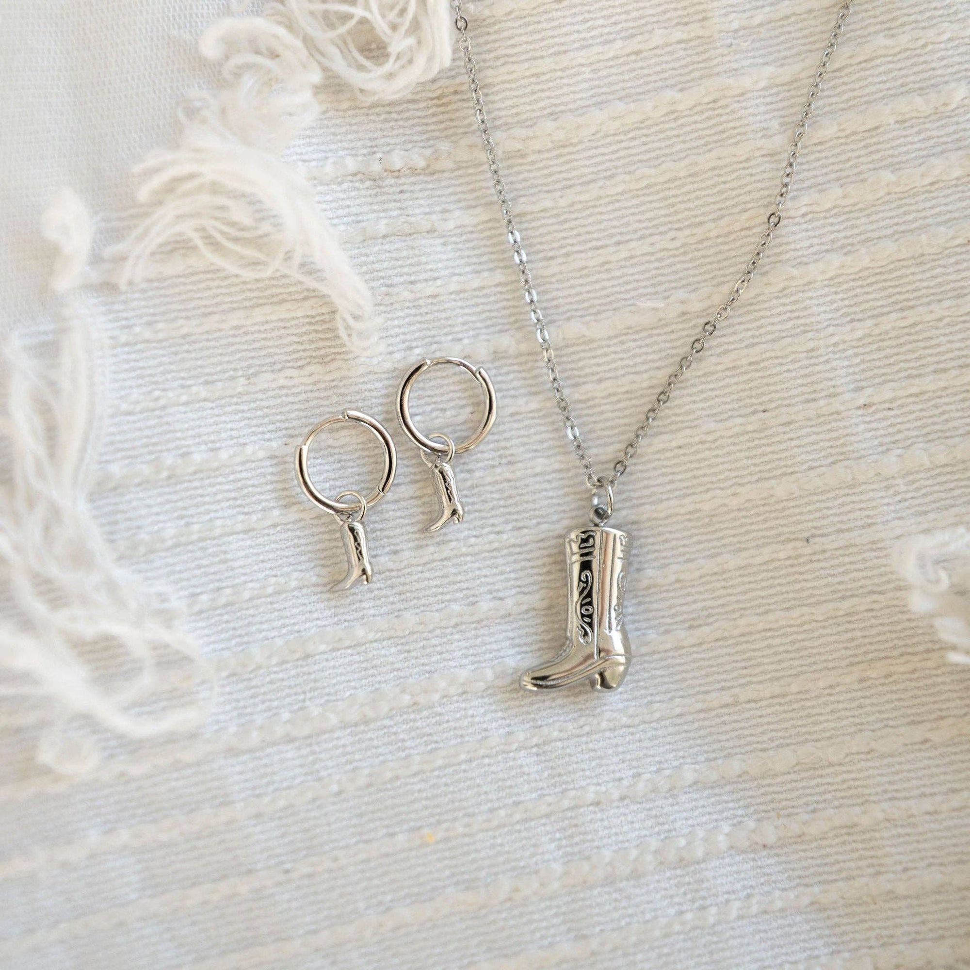 Dolly Boot Hoops: Gold